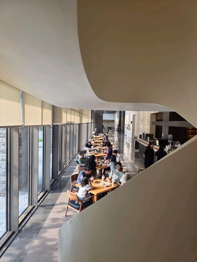 ☀️ 햇살 가득 읽기 좋은 북카페, 마묵라운지