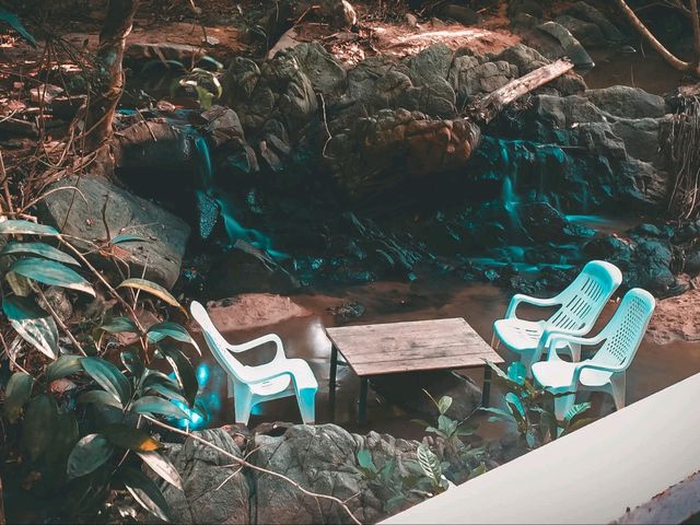 📍 The Hidden Falls ในสวนลับ