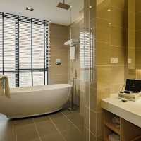 Urban Sophistication with a Tranquil Twist