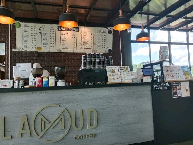 กาแฟหลักสิบ ☕☕☕วิวหลักล้าน🌲🌲🌲 ที่หาดใหญ่ สงขลา