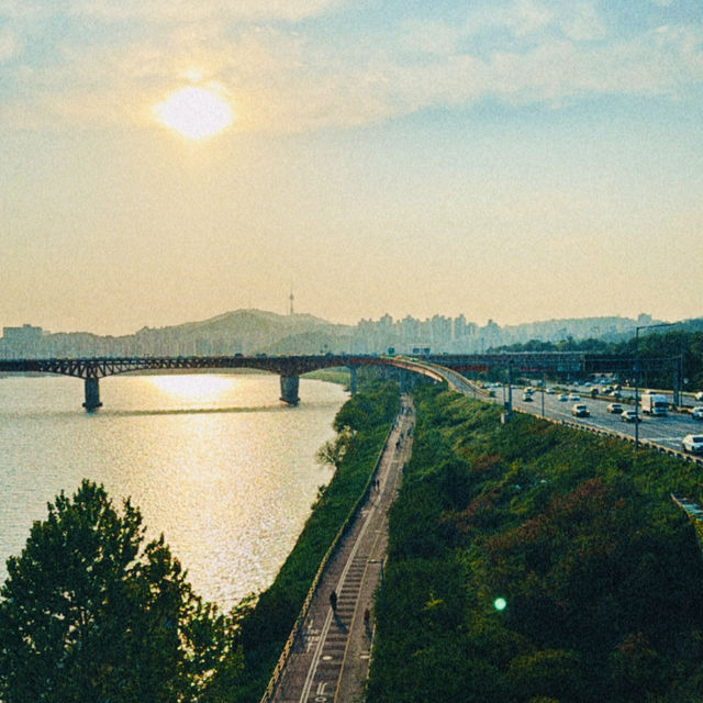聖水天橋電梯 (성수육교 엘리베이터)