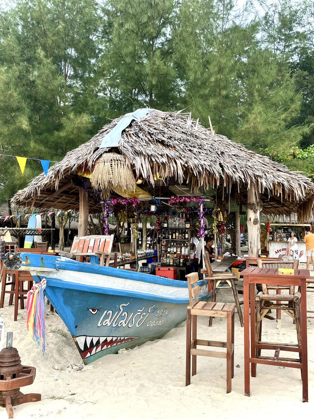 Memories Beach Surfing – จุดเล่นเซิร์ฟสุดชิลของเขา