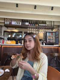 Kenny's BKK - Ari