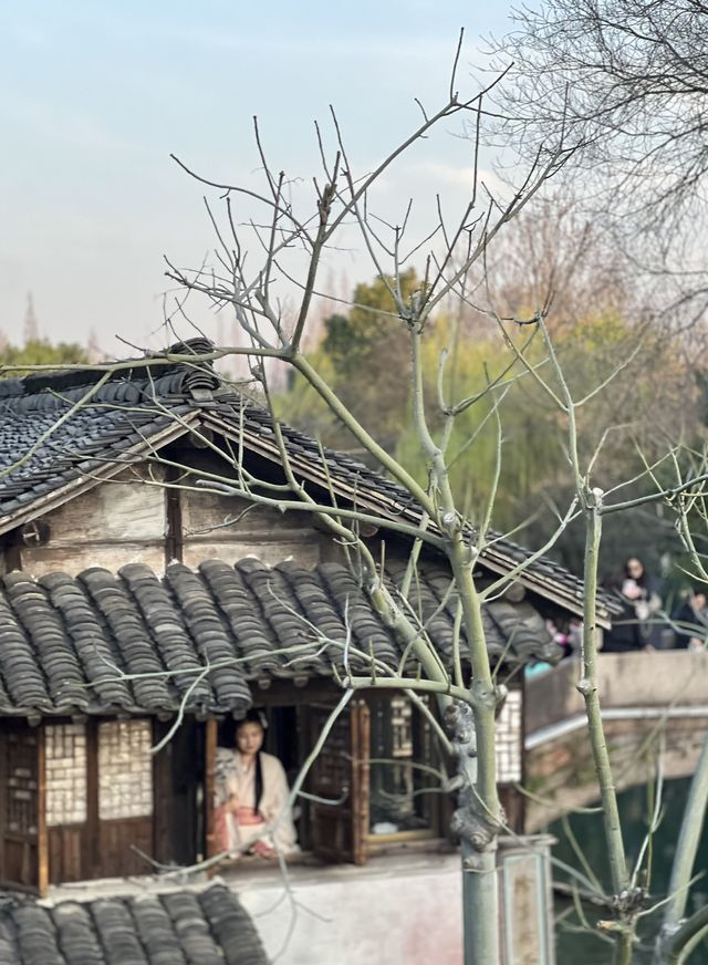 The beauty of a sunset in Wuzhen