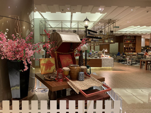 🍽️ Diverse Flavors at Makan Kitchen, DoubleTree by Hilton JB