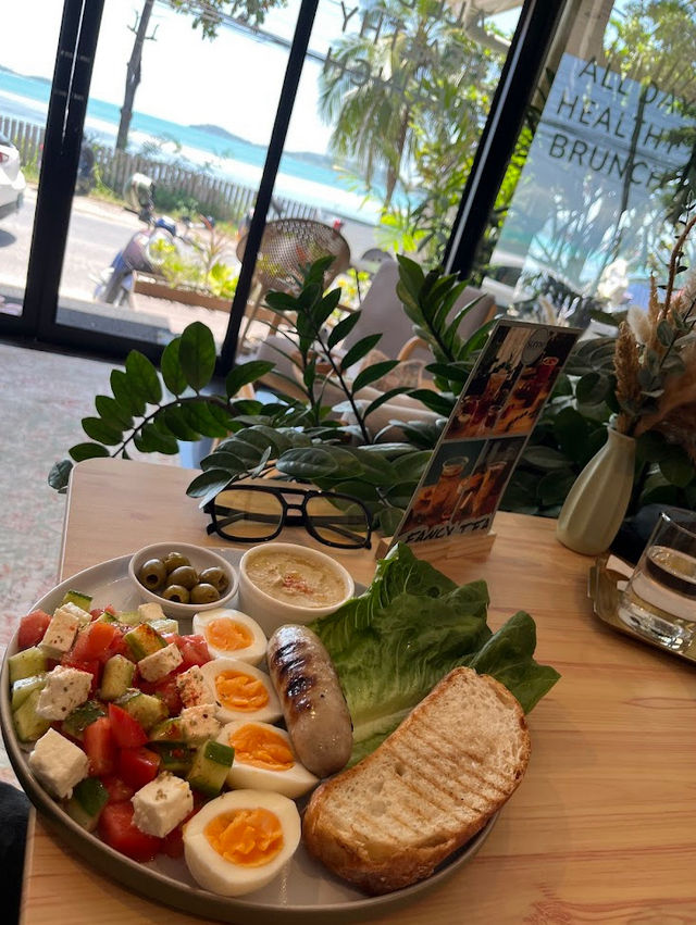 Sunny Cafe: Samui's Bright Spot