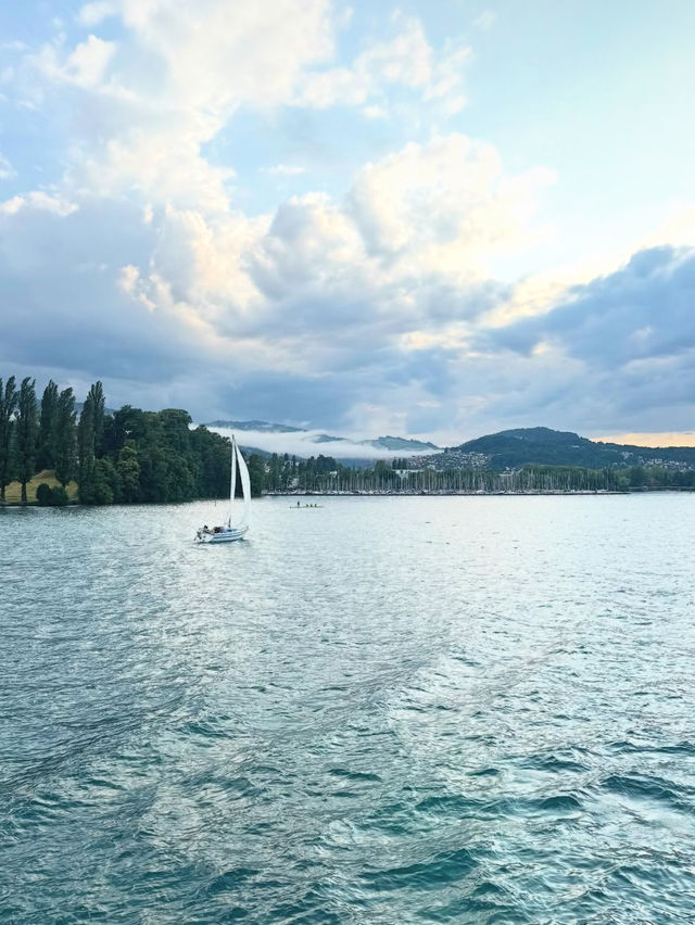 【湖と山が織りなす絶景】ルツェルン湖で心ほどける癒し旅🚤