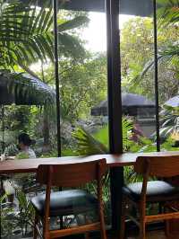 Rawr cafe คาเฟ่สีเขียวกลางกรุง