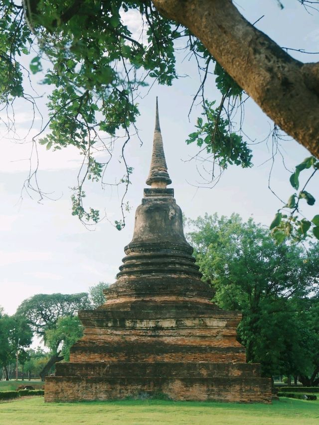 เที่ยว "อุทยานประวัติศาสตร์สุโขทัย" 🇹🇭