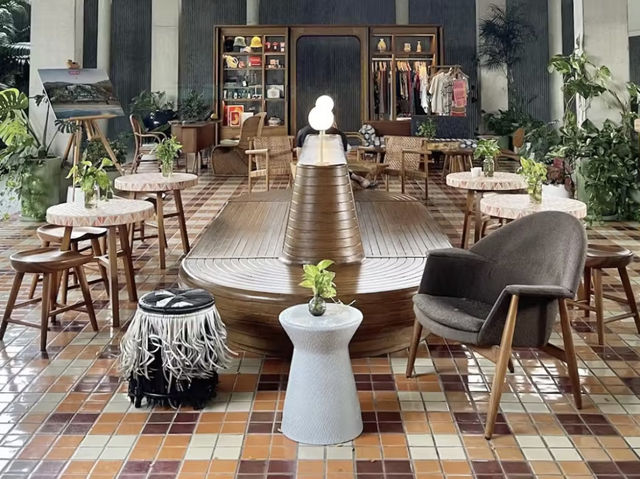 The Standard Huahin โรงแรมริมทะเลสุดชิคหัวหิน