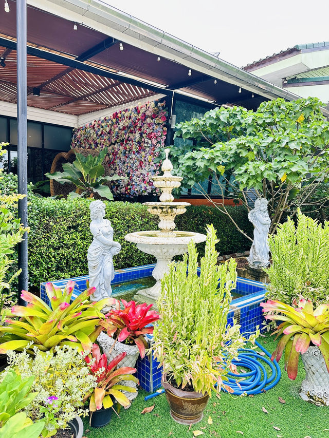 บัวแก้ว คาเฟ่  อ.มะขาม