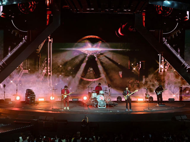 Move On Concert 2025 : UOB Live VIP3 