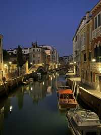 The Hour Of The Lion: Venice’s Twilight Ritual