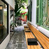 nice relaxing cafe