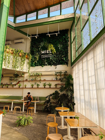 バリノマドライフ🇮🇩理想のワーク＆カフェ空間。 | Trip.com