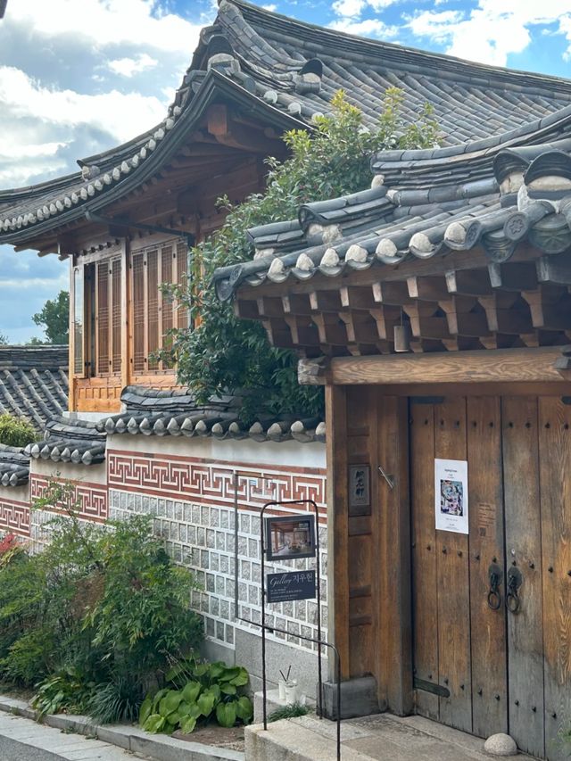Step into Tradition: A Walk Through Bukchon