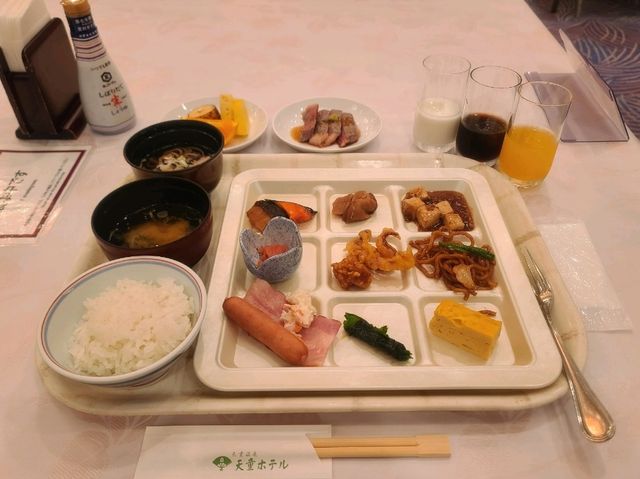 고즈넉한 일본감성 료칸 Tendo Hotel(美味求真の宿 天童ホテル) 화양실트윈룸