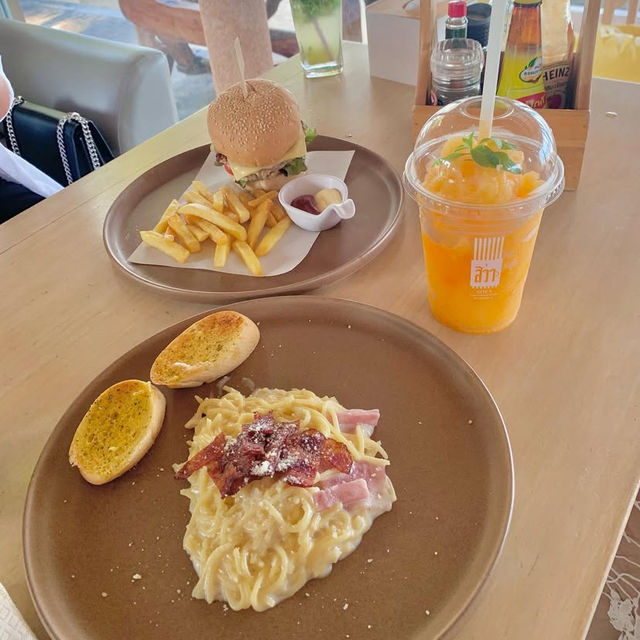 Siwa Latte Beach & Eatery — คาเฟ่ริมทะเลละไม