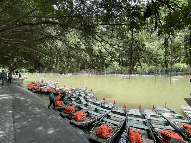 Embrace Serenity in Ninh Binh: Vietnam's Underrated "Halong Bay on Land"! 🏞️