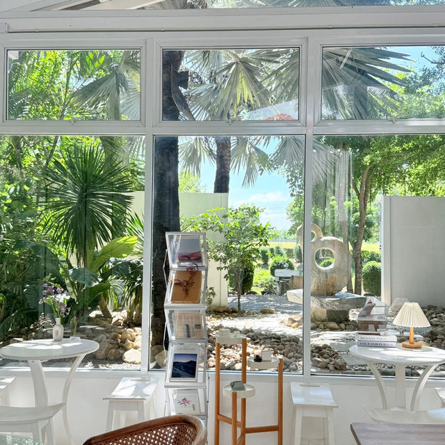🌿 New Day Cafe Bakery Space