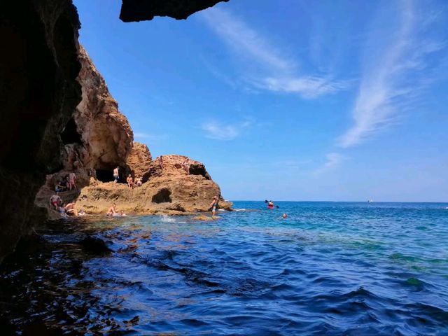 Sea Cave Adventure