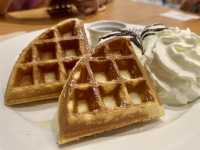 ☕ Coffeesmith (Suntec City) — Strong Coffee, Crispy Waffles & Chill Mall Escape