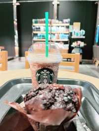 Starbucks: Cozy Spot for Great Coffee and Sweet Treats 