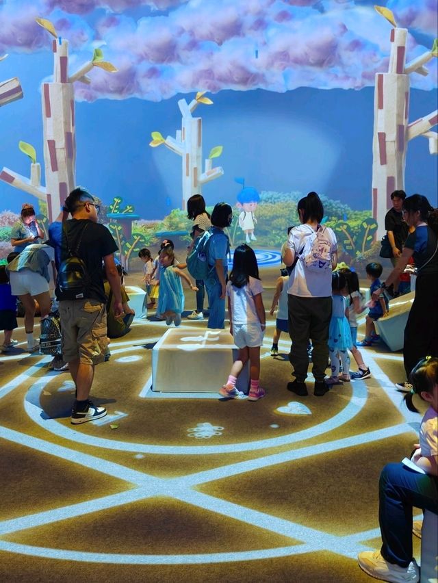 走進童話的奇幻世界:虎姑婆和他的朋友沉浸式遊戲場 走進童話的奇幻世界:虎姑婆和他的朋友沉浸式遊戲場