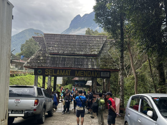 🌄 登上KK山的絕美旅程！