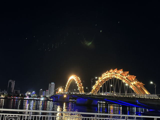 เดินเล่นรอบสะพานมังกร ตอนกลางคืน🐉🌃