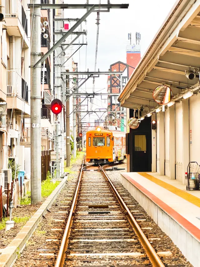 日本風情滿載的電車，帶你前往寧靜又漂亮的大阪神社