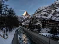 Zermatt เมืองเล็กกลางขุนเขา กับวิว Matterhorn 