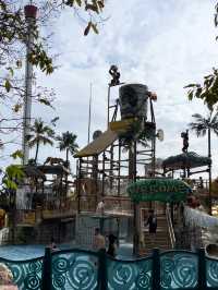 ตะลุย Aquatopia Water Park บนเกาะฮอนทอม