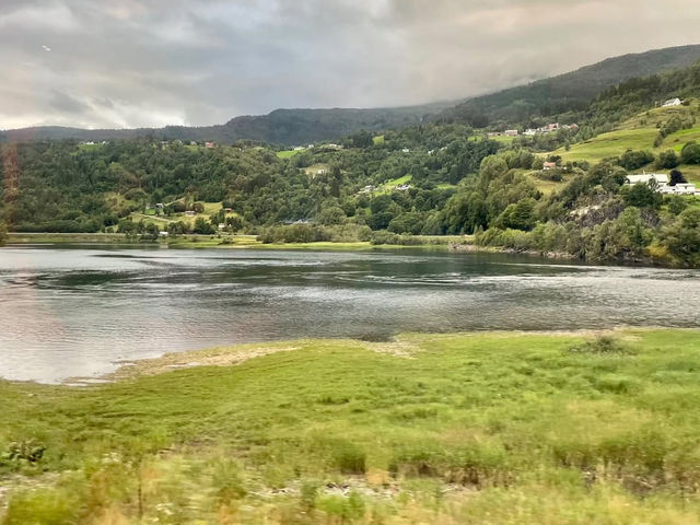 Dramatic Fjords and Serene Beauty in Flåm