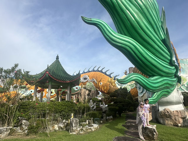 🐉 Walking Inside the World’s Largest Fortune Dragon – Yong Peng Adventure! 🐉 Walking Inside the World’s Largest Fortune Dragon – Yong Peng Adventure!
