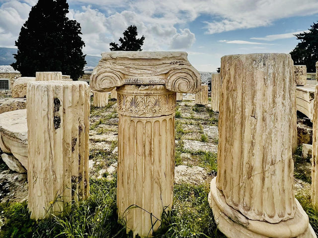 🏛️ Gazing at the Acropolis