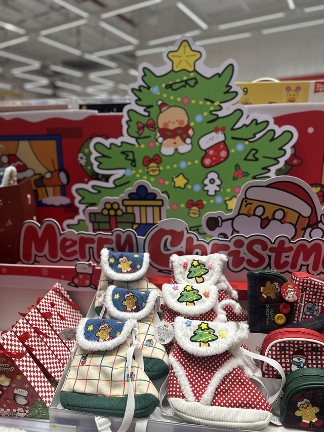 Rongjiang’s Quirkiest Shopping Spot: KKV at Paradigm Mall 💖🎁