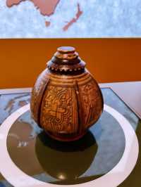 “Porcelain Treasures at Borneo Cultures Museum”