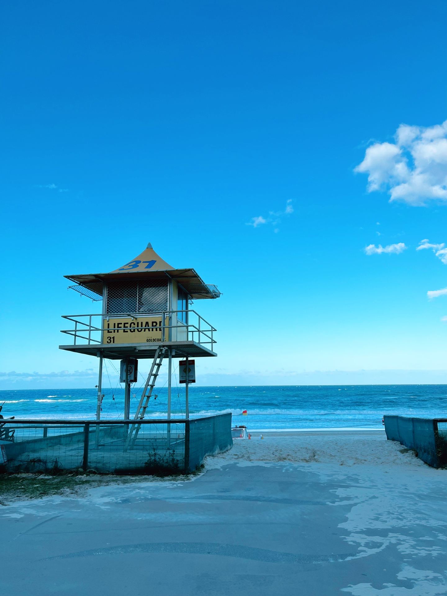 City Break + Beach Escape + Pacific Ocean = My kind of paradise! 🇦🇺✨