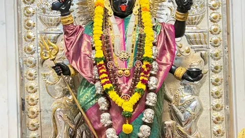 A Spiritual Landmark! Visit the Shree Mahalaxmi Temple in Pune, India — traveler post in Pune