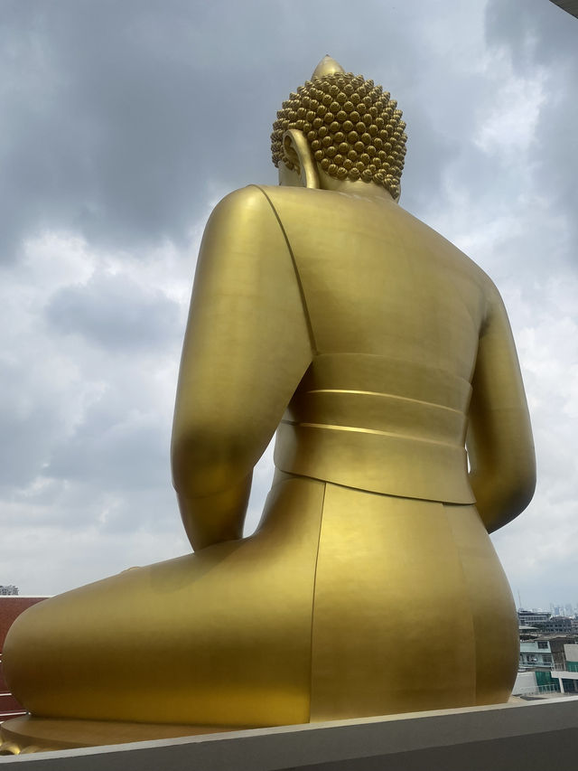 天井に広がる宇宙🪐✨🇹🇭バンコクの寺院【ワット・パークナム】
