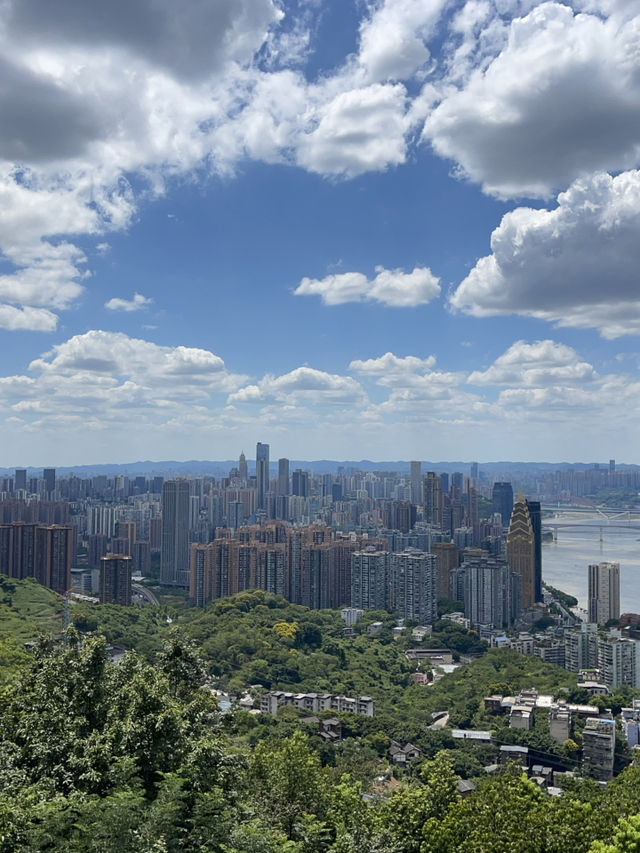 Chongqing in the heat, but what a trip! ☀️