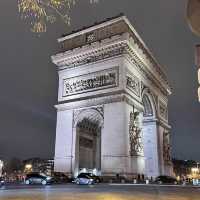 從巴黎凱旋門觀看巴黎美景🫶🏻附上香榭麗舍大街攻略😌
