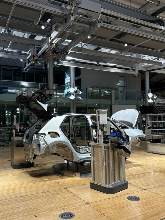 德勒斯登 Dresden 必訪科技景點：福斯汽車透明工廠 VW Transparent Factory🚗