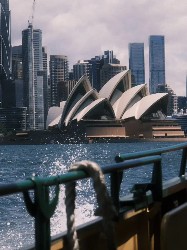 🇦🇺 Sydney: Harbour, History, and Sun-Drenched Shores