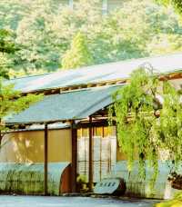 Japanese Hakone hot spring hotel | Gora Kadan in Kyorogafu