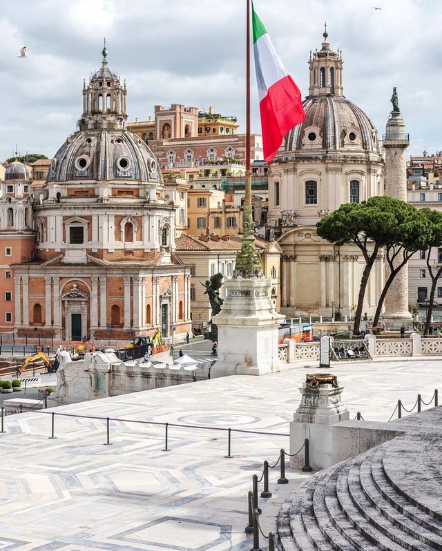 Romantic Moments in the Eternal City of Rome