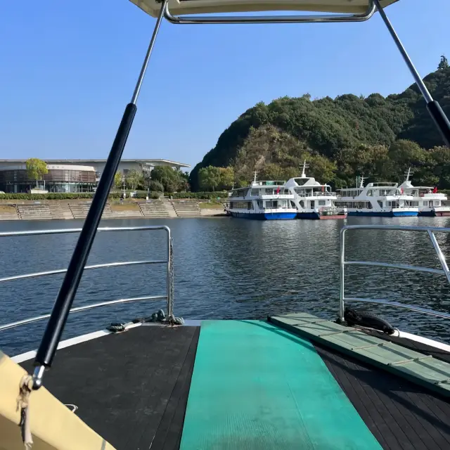 천도호 힐튼 호화 요트 클럽‖