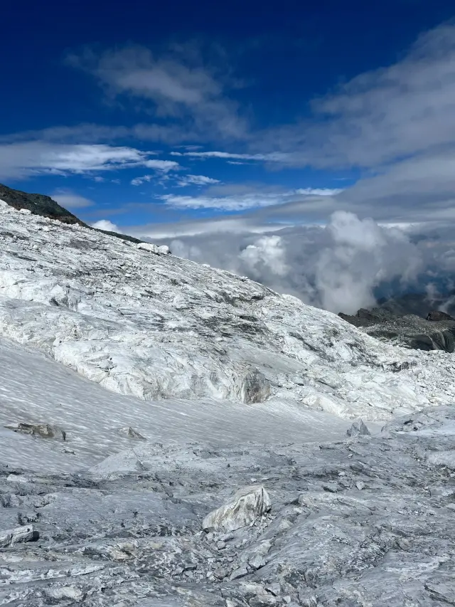 งกรีลา·ภูเขาหิมะฮาบา | ตัวเลือกเริ่มต้นสำหรับคนรักการปีนเขาหิมะ