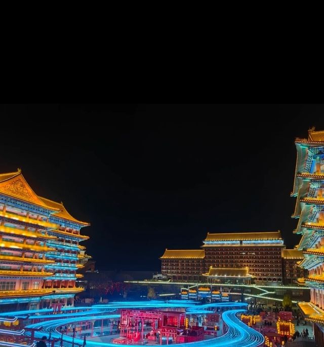 主打非遗庙會~人不少但是不會顯得擁擠！